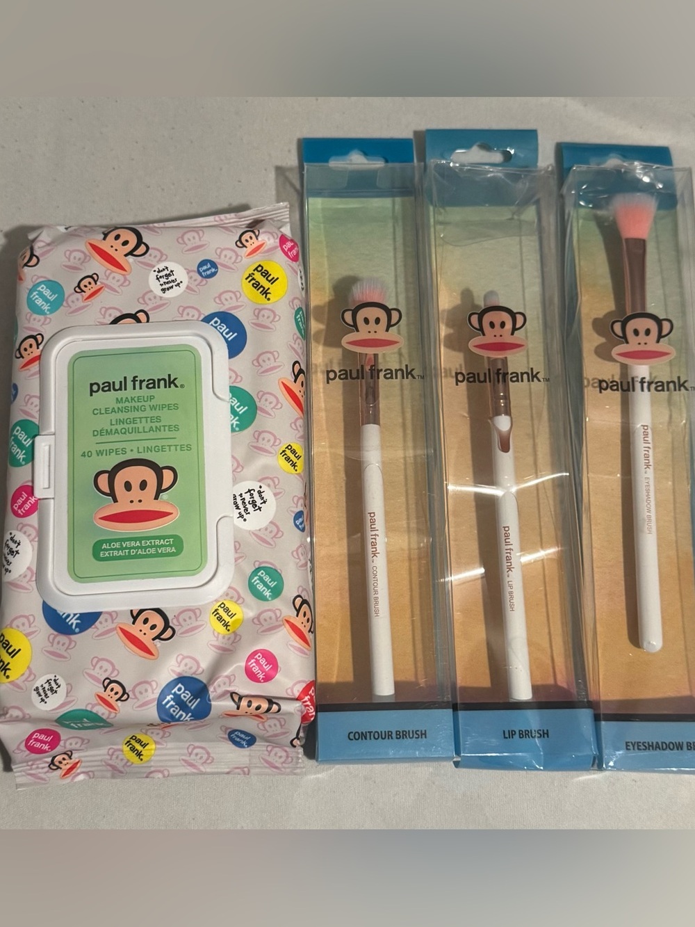 Paul Frank Makeup Brush Set with Cleansing Wipes